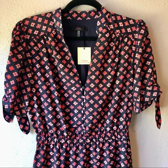 Trina Turk Dress Pink Floral Tie- Sleeve Button Front Blouson Dress Size 2 NWT - Picture 4 of 12